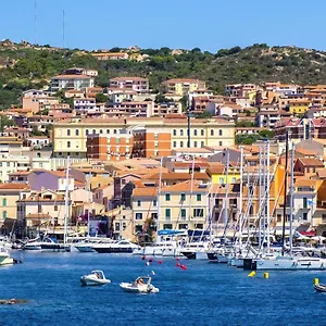 Aparthotel Ahr Leonis La Maddalena, La Maddalena (Sassari)